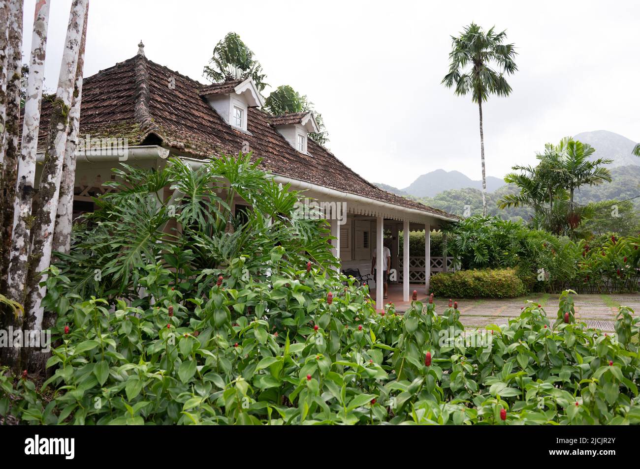 Fort de France. 30th avril 2022. Une maison créole dans le jardin botanique de Balata. Credit: Sebastian Kahnert/dpa/Alay Live News Banque D'Images