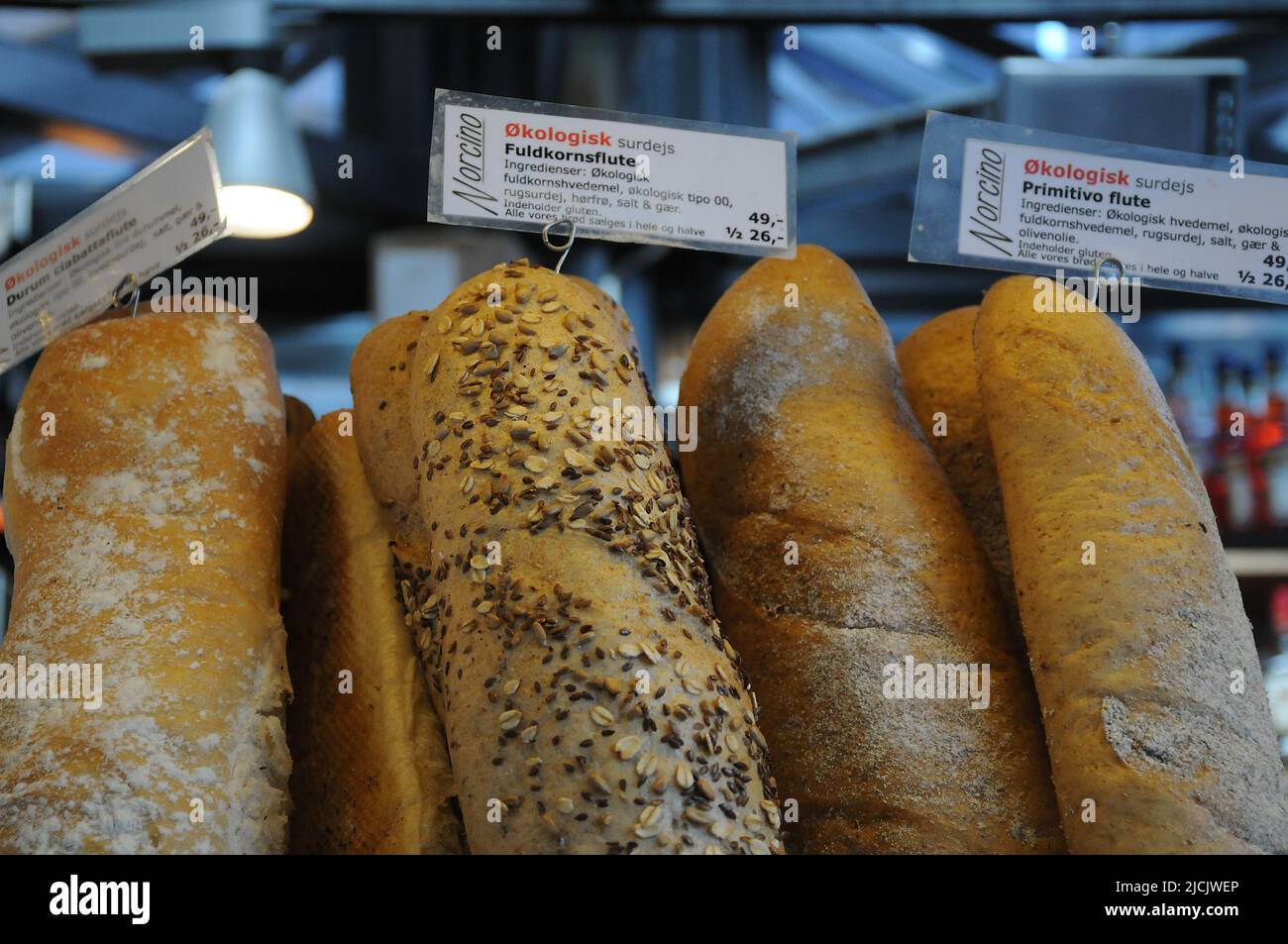 Copenhague /Danemark/13 juin 2022/le pain original est vendu dans ce café de la capitale danoise. (Photo..Francis Joseph Dean/Deanimages). Banque D'Images