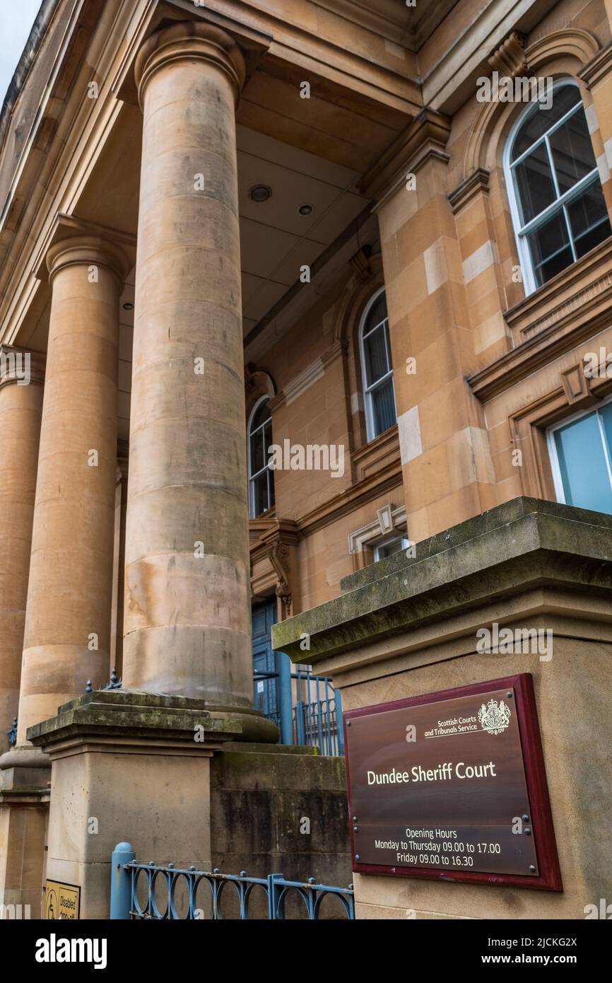 Dundee Sheriff court à Dundee, en Écosse, sur West Bell St - terminé en 1866, architecte George Angus Banque D'Images