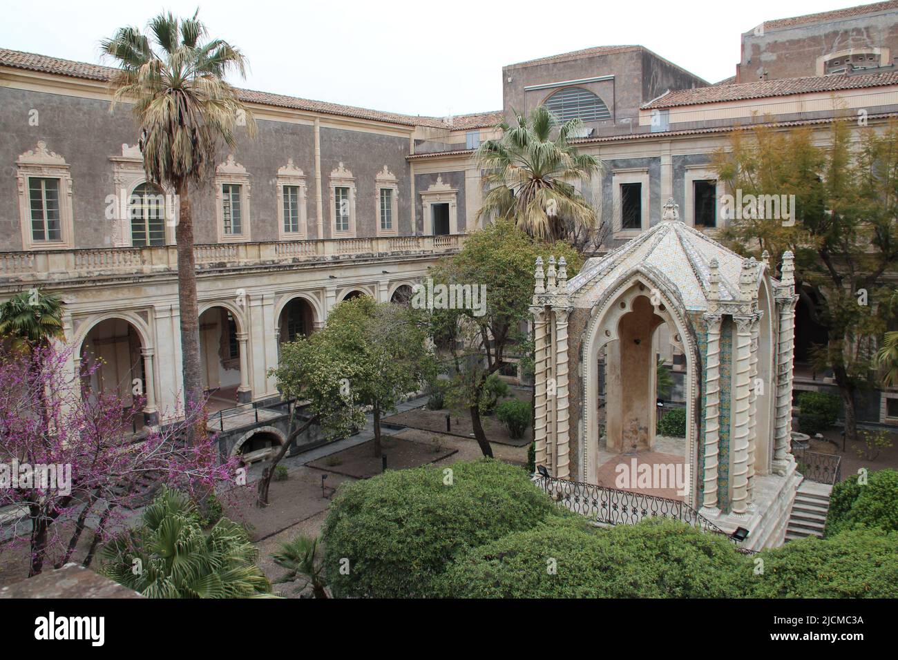monastère bénédictin de catane en sicile (italie) Banque D'Images monastère bénédictin de catane en sicile (italie) Banque D'Images