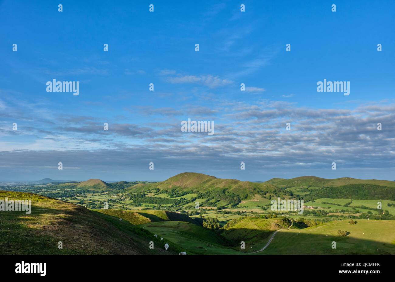 CAER Caradoc, le Lawley et le Wrekin vus de Bodbury Ring Hill fort, long Mynd, Church Stretton, Shropshire Banque D'Images