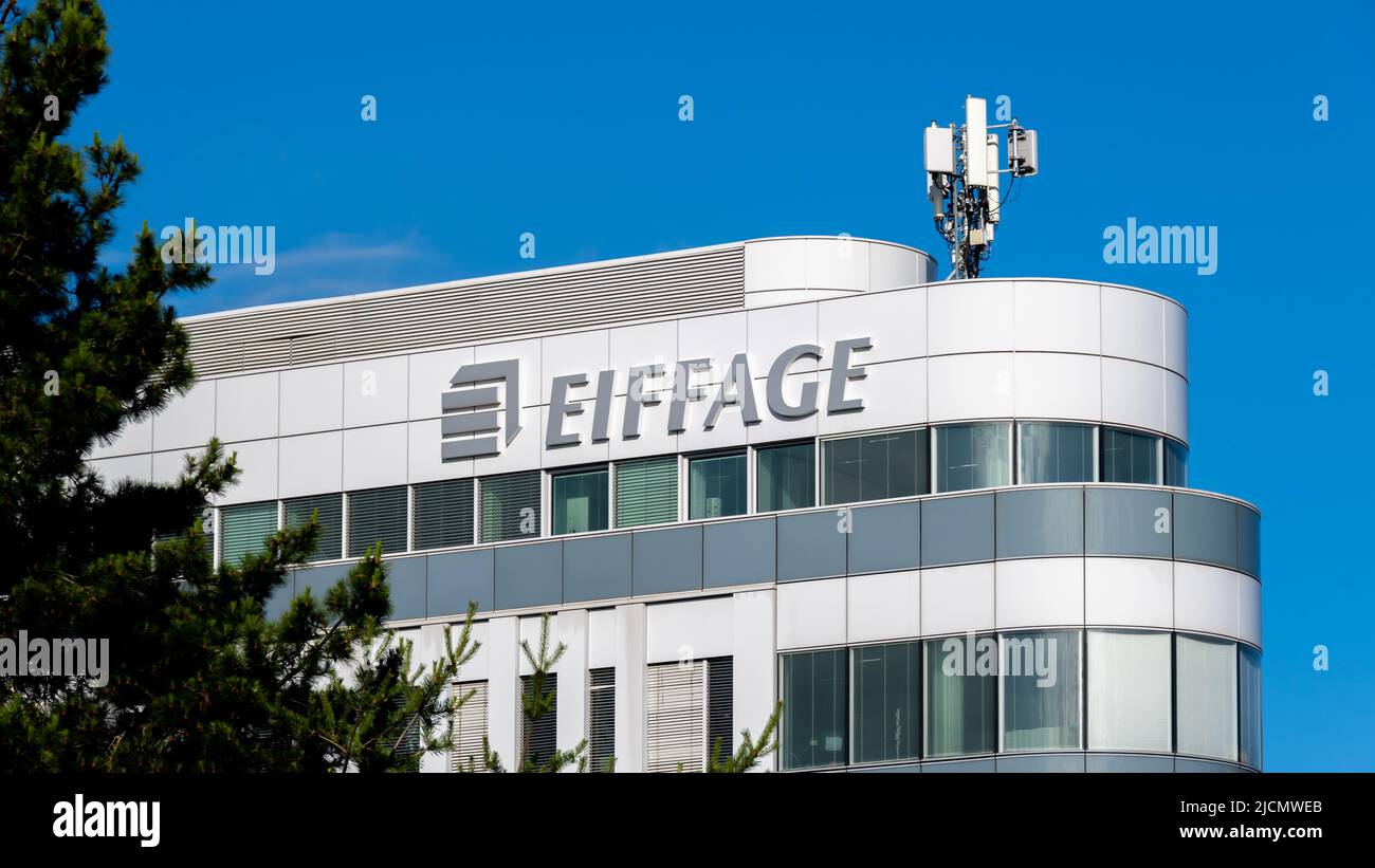 Vue extérieure du siège d'Eiffage, un groupe international français spécialisé dans la construction et les travaux publics Banque D'Images