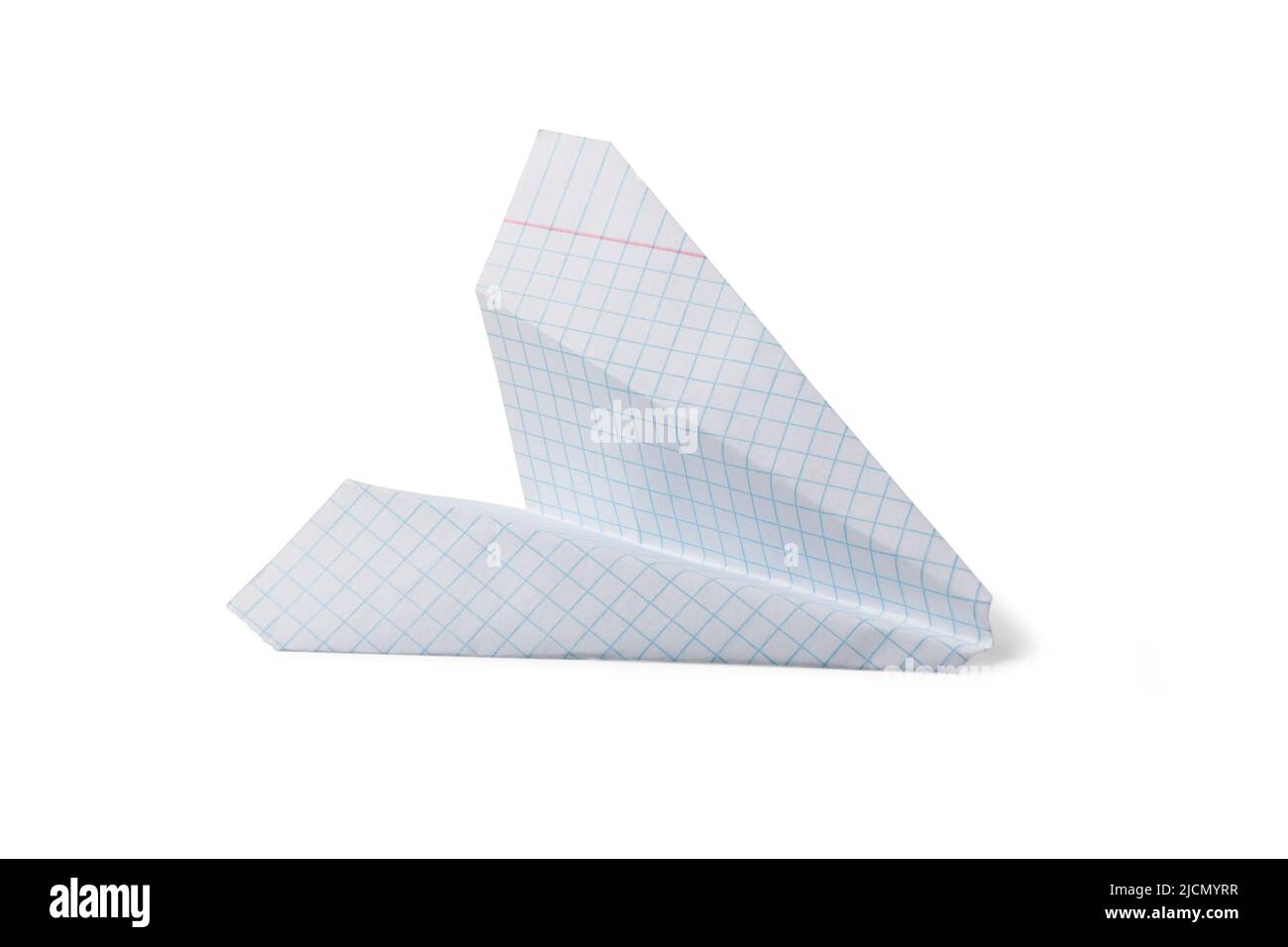 Avion en papier d'une feuille de carnet d'étudiant isolée sur blanc Banque D'Images