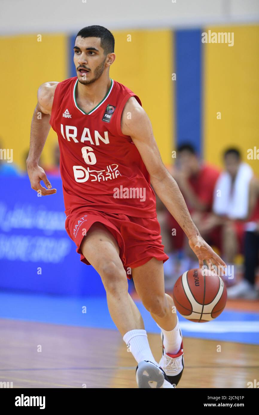 Mohammad Amini, de l'Iran, équipe de basket-ball en action lors du match de  championnat asiatique 2022 FIBA U16 entre l'Iran et le Liban au Hall  polyvalent Al-Gharafa Sports. Note finale Iran 73:56