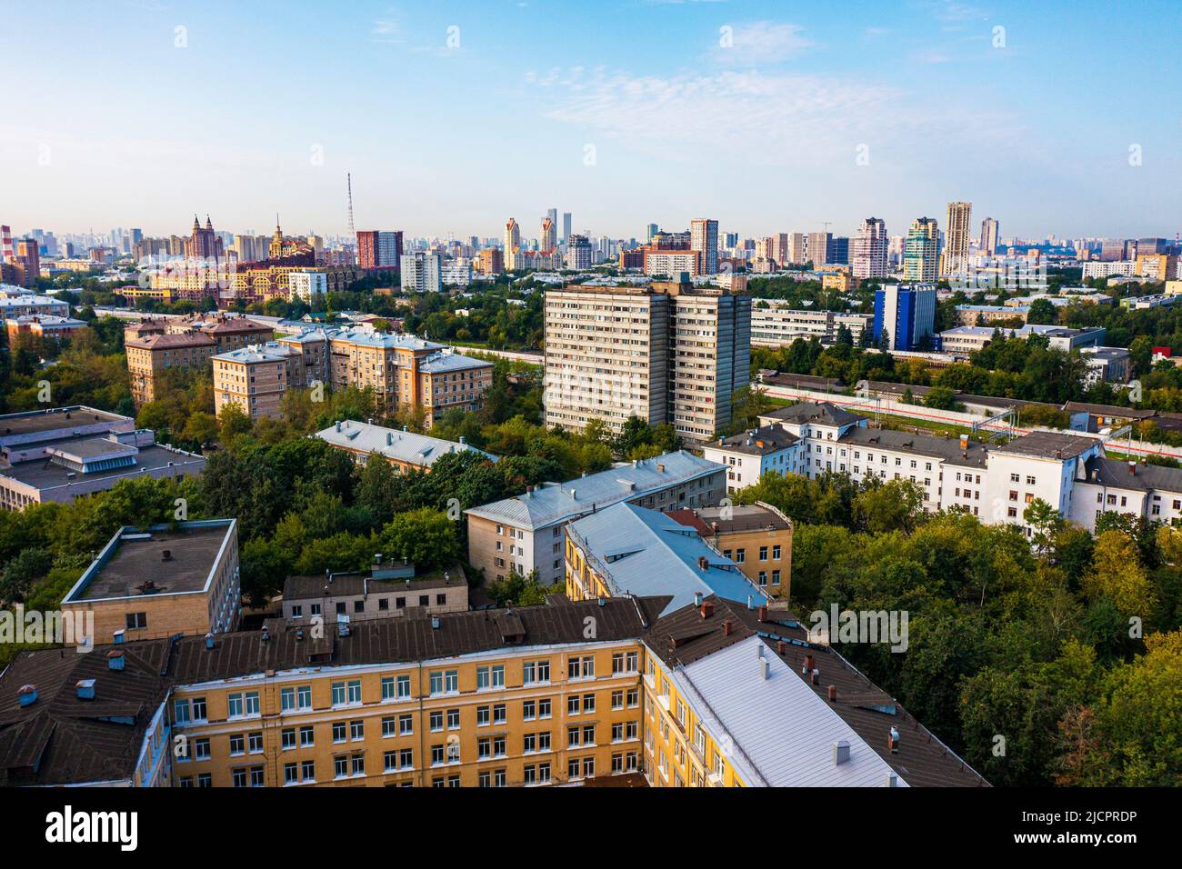 Nord-Ouest de Moscou, vue d'en haut. Quartiers de Sokol et de Shchukino. Panorama de la ville. Photo de haute qualité Banque D'Images Nord-Ouest de Moscou, vue d'en haut. Quartiers de Sokol et de Shchukino. Panorama de la ville. Photo de haute qualité Banque D'Images