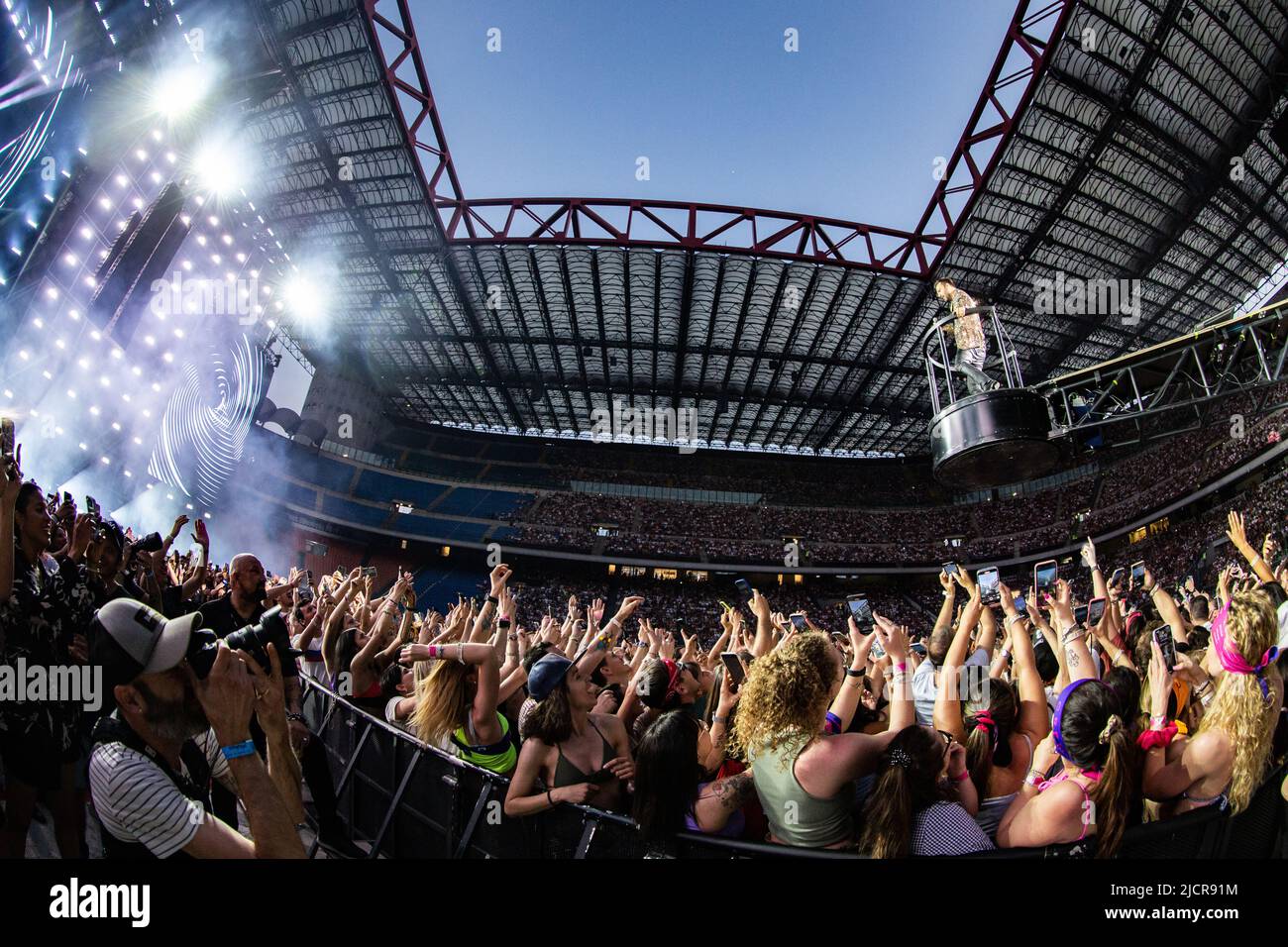 Milan Italie. 14 juin 2022. L'auteur-compositeur italien CESARE CREMONINI se produit en direct au Stadio San Siro lors du « Cesare Cremonini Stadi 2022 Tour ». Banque D'Images