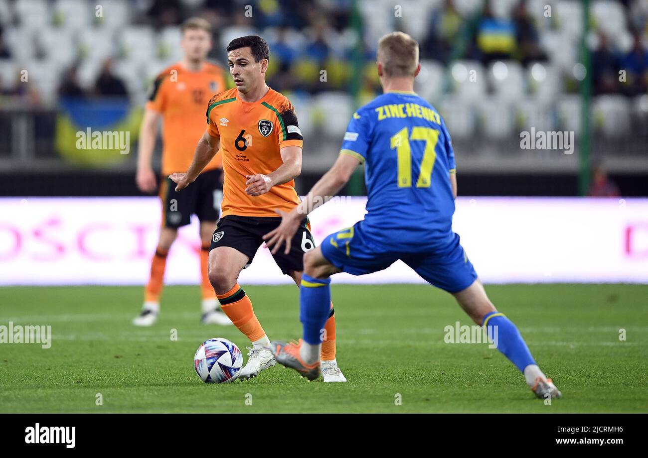 Josh Cullen, de la République d'Irlande, lors du match de l'UEFA Nations League au Stadion Miejski im Wladyslawa Krola, Lodz, Pologne. Date de la photo: Mardi 14 juin 2022. Banque D'Images