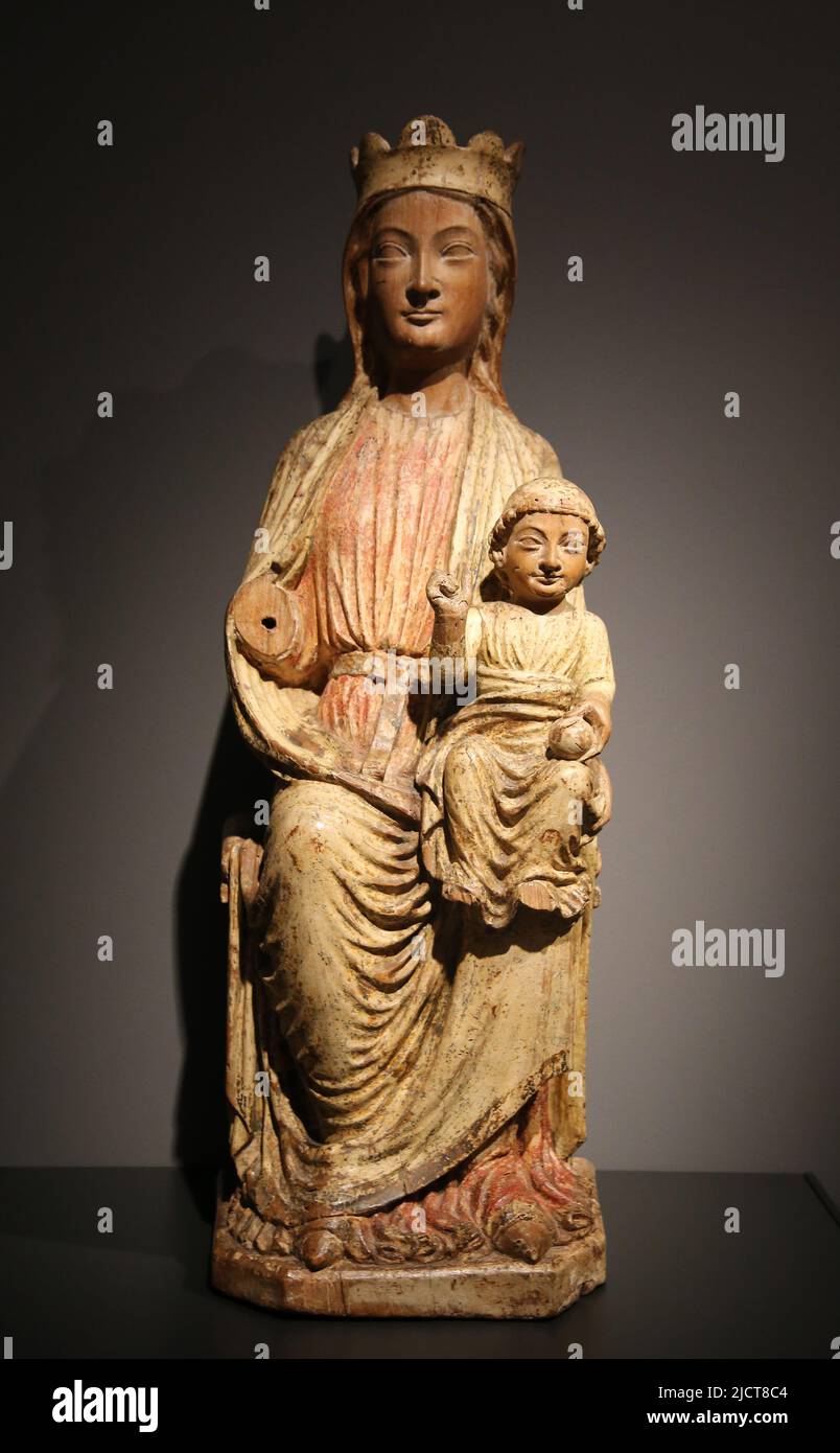 Vierge et enfant. Pyrénées, c. 1225. noyer avec des traces de polychromie. Rijksmuseum. Amsterdam. Pays-Bas. Banque D'Images