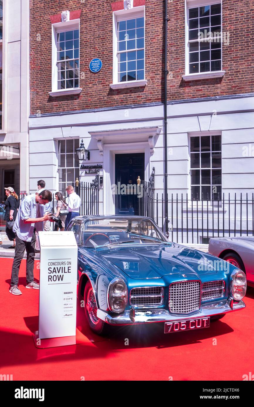1962 Facel Vega II au Concours sur le salon automobile Savile Row à Londres Banque D'Images
