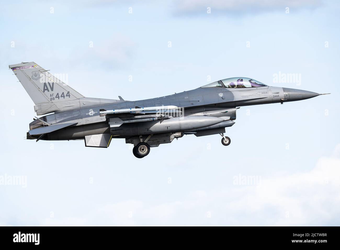 Un avion de chasse F-16 de l'aile Fighter 31st de la base aérienne d'Aviano de la United States Air Force. Banque D'Images