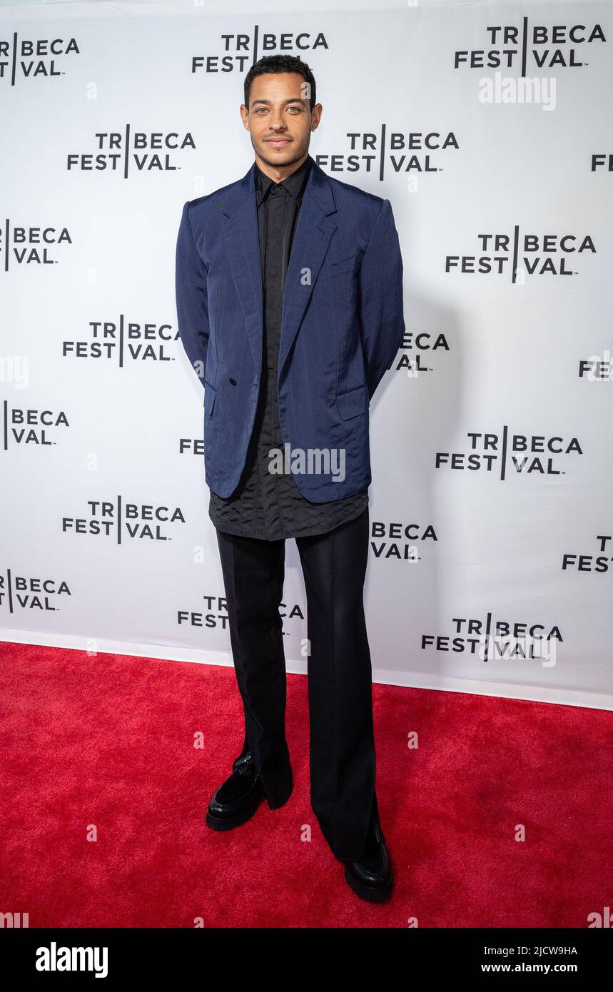 New York, États-Unis. 16th juin 2022. Daryl McCormack arrive sur le tapis rouge pour la première New-yorkaise de « bonne chance pour vous, Leo Grande » au Tribeca film Festival 2022 à New York sur 15 juin 2022. Photo de Gabriele Holtermann/UPI crédit: UPI/Alay Live News Banque D'Images