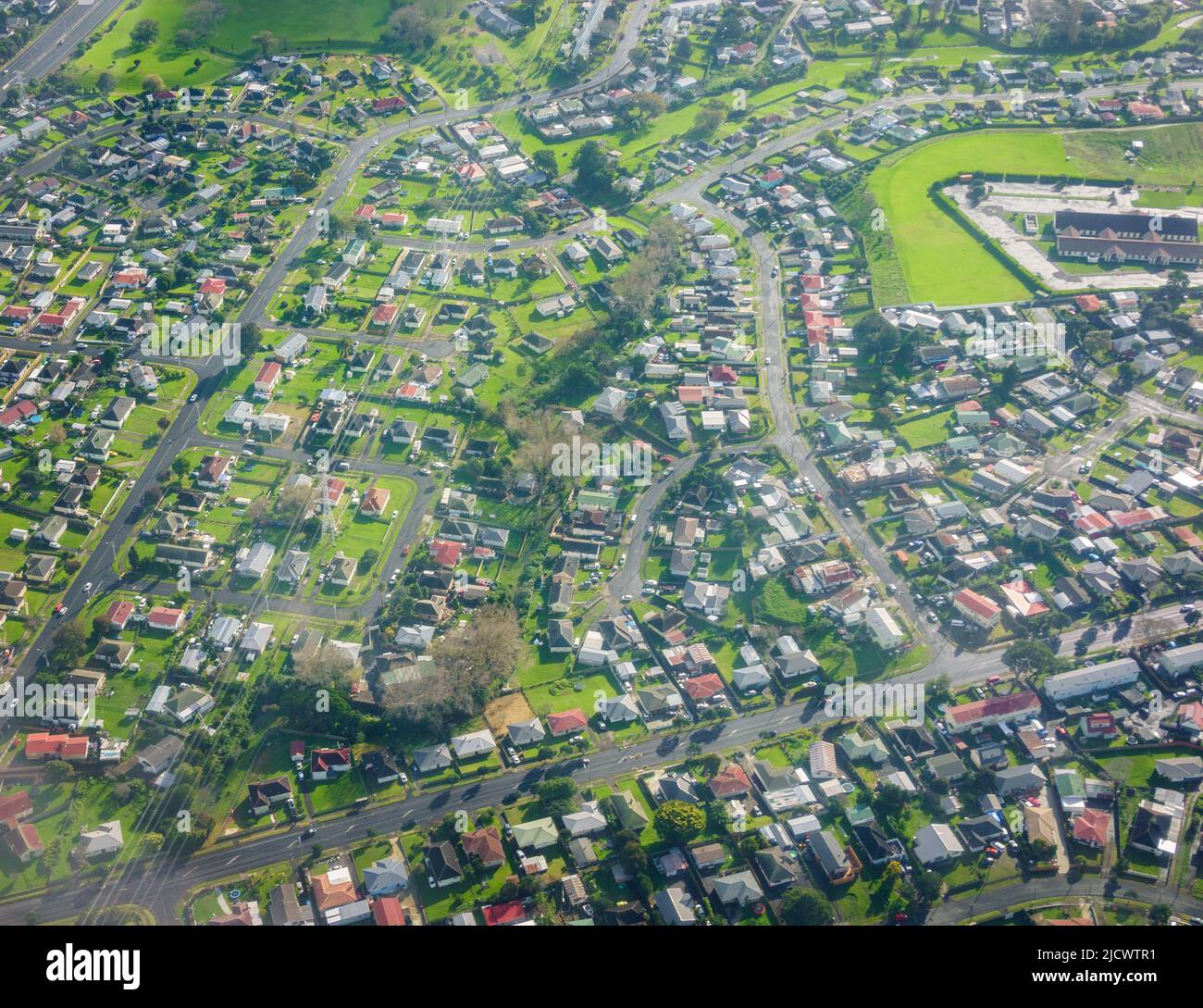 Les toits de la zone résidentielle urbaine dans le sud d'Auckland., Nouvelle-Zélande. Banque D'Images