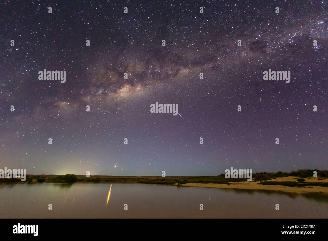 La voie lactée de nuit dans le parc national de Cape Range, Exmouth, Australie occidentale, Australie, Pacifique Banque D'Images