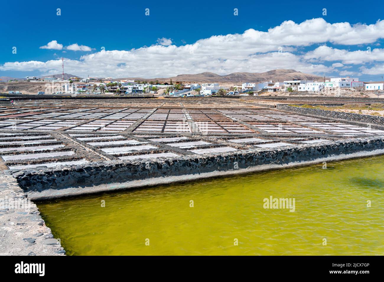 Salins et village traditionnel, Las Salinas del Carmen, Fuerteventura, îles Canaries, Espagne, Atlantique, Europe Banque D'Images