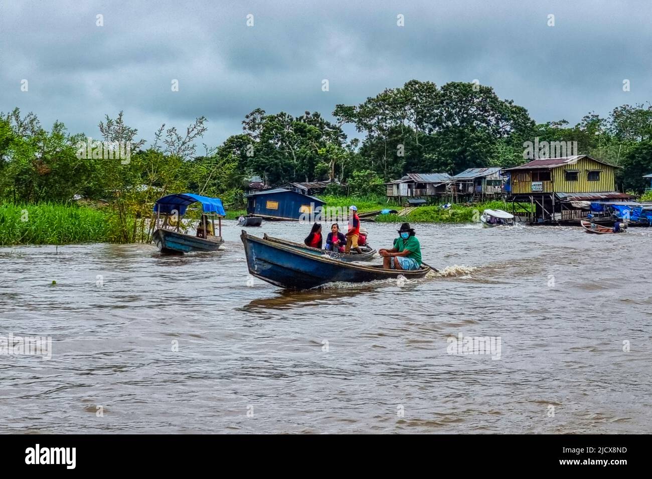 Excursion en bateau sur l'Amazone, Leticia, Colombie, Amérique du Sud Banque D'Images