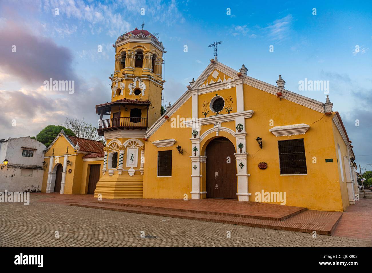 Iglesia de Santa Barbara, Mompox, site du patrimoine mondial de l'UNESCO, Colombie, Amérique du Sud Banque D'Images