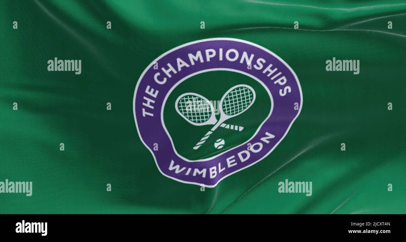 Londres, Royaume-Uni, 2022 avril : gros plan du drapeau du championnat de Wimbledon qui agite dans le vent. Le tournoi de Wimbledon est un programme de tournoi de tennis majeur Banque D'Images