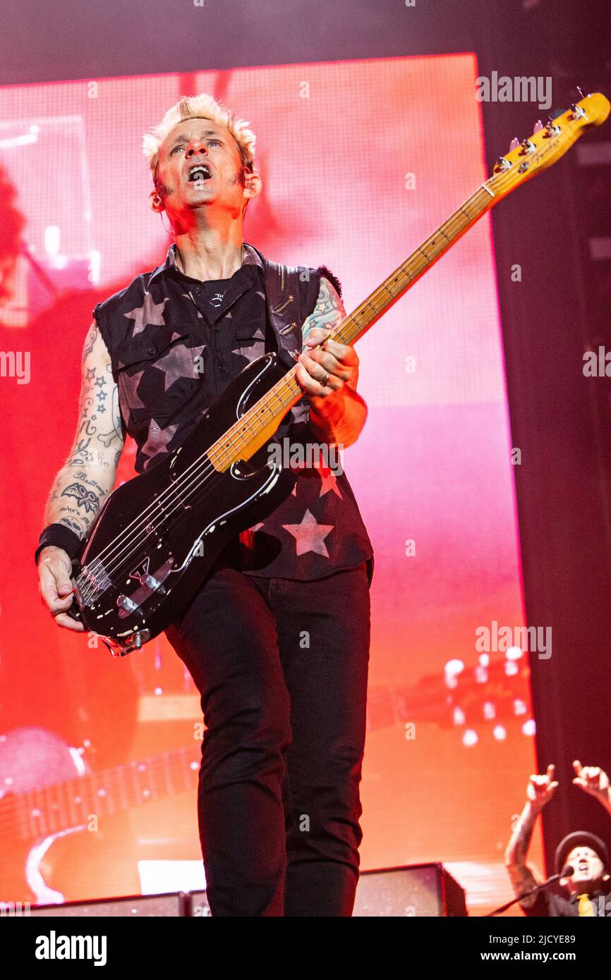 Milan Italie. 15 juin 2022. Le groupe de rock américain GREEN DAY se préforme en direct sur