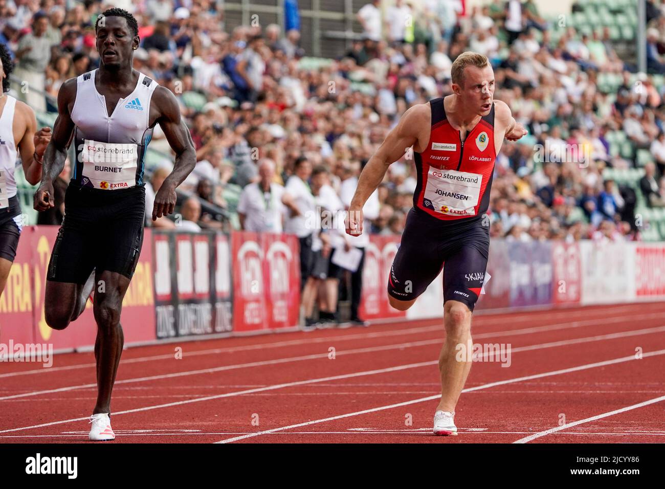 Oslo 20220616.Taymir Burnett, des pays-Bas, et Mathias Hove Johansen participent au tournoi national masculin 200m lors des Jeux Bislett de la Diamond League 2022. Photo: Stian Lysberg Solum / NTB Banque D'Images