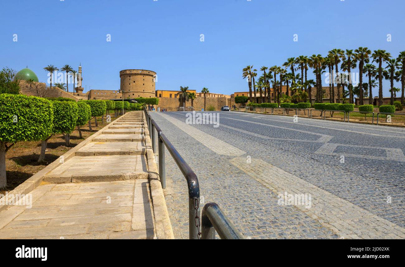 Route vers la Citadelle de Saladin au Caire Banque D'Images