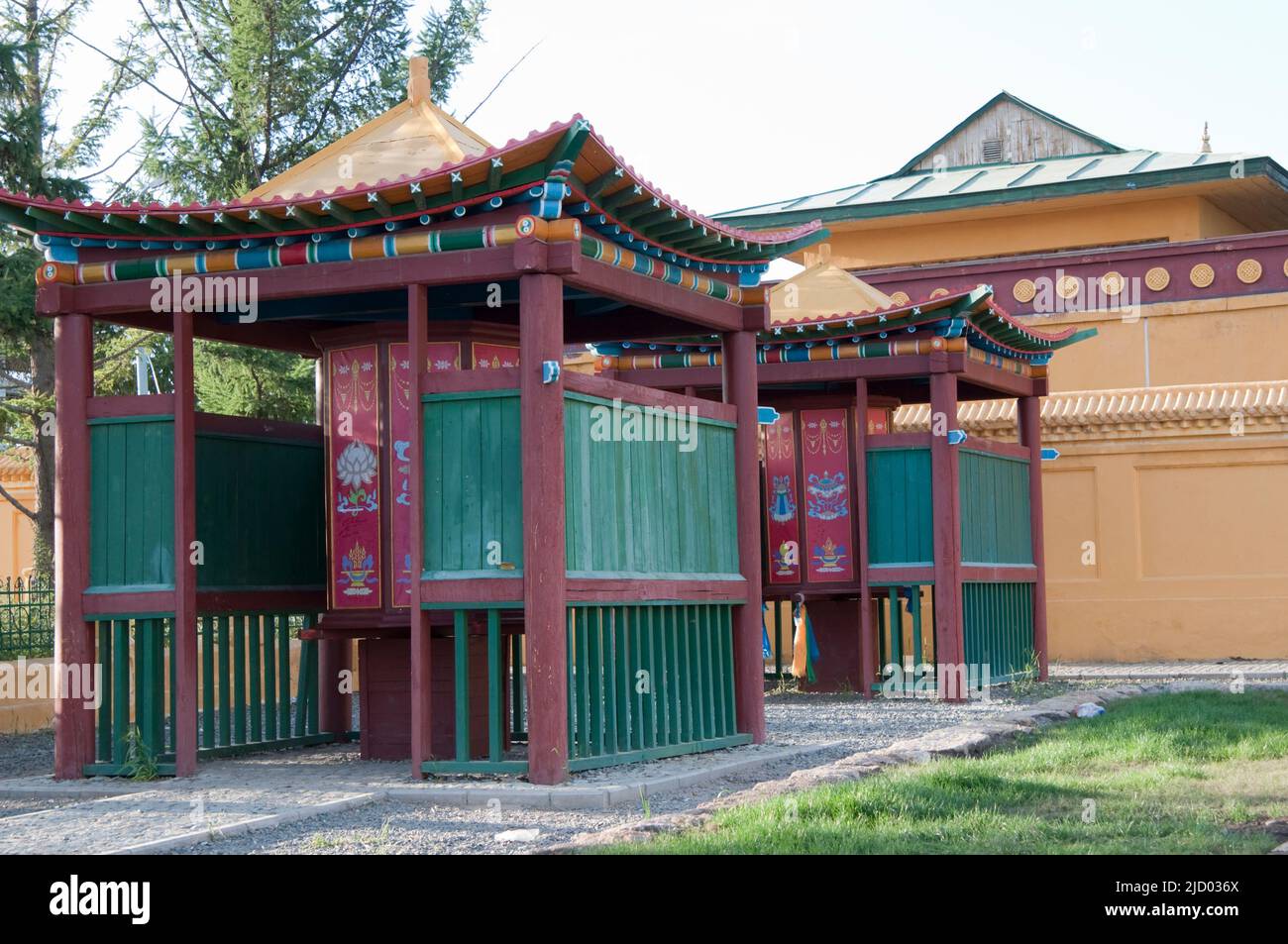 Entrée au monastère de Gandantegchinlen, Oulan Bator, Mongolie . Orthodoxe. Banque D'Images