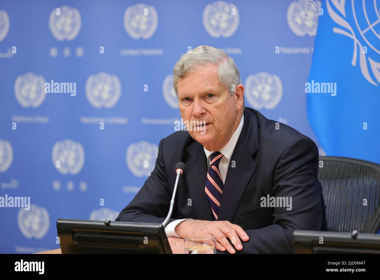 Nations Unies, New York, Etats-Unis, 16 juin 2022 - Tom Vilsack, Secrétaire de l'agriculture des Etats-Unis Conférence de presse sur l'alimentation et la sécurité aujourd'hui au siège de l'ONU à New York. Photo: Crédit PHOTO Luiz Rampelotto/EuropaNewswire OBLIGATOIRE. Banque D'Images