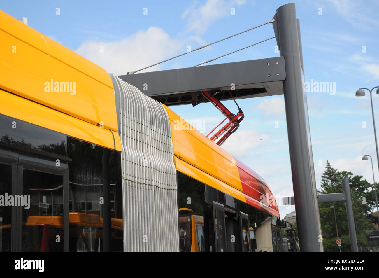 Copenhague /Danemark/16 juin 2022 /l'autobus de la route 2A était en charge au point de charge à l'arrêt de fin de route à Copenhague. ( Photo..Francis Joseph Dean/Deanimages). Banque D'Images