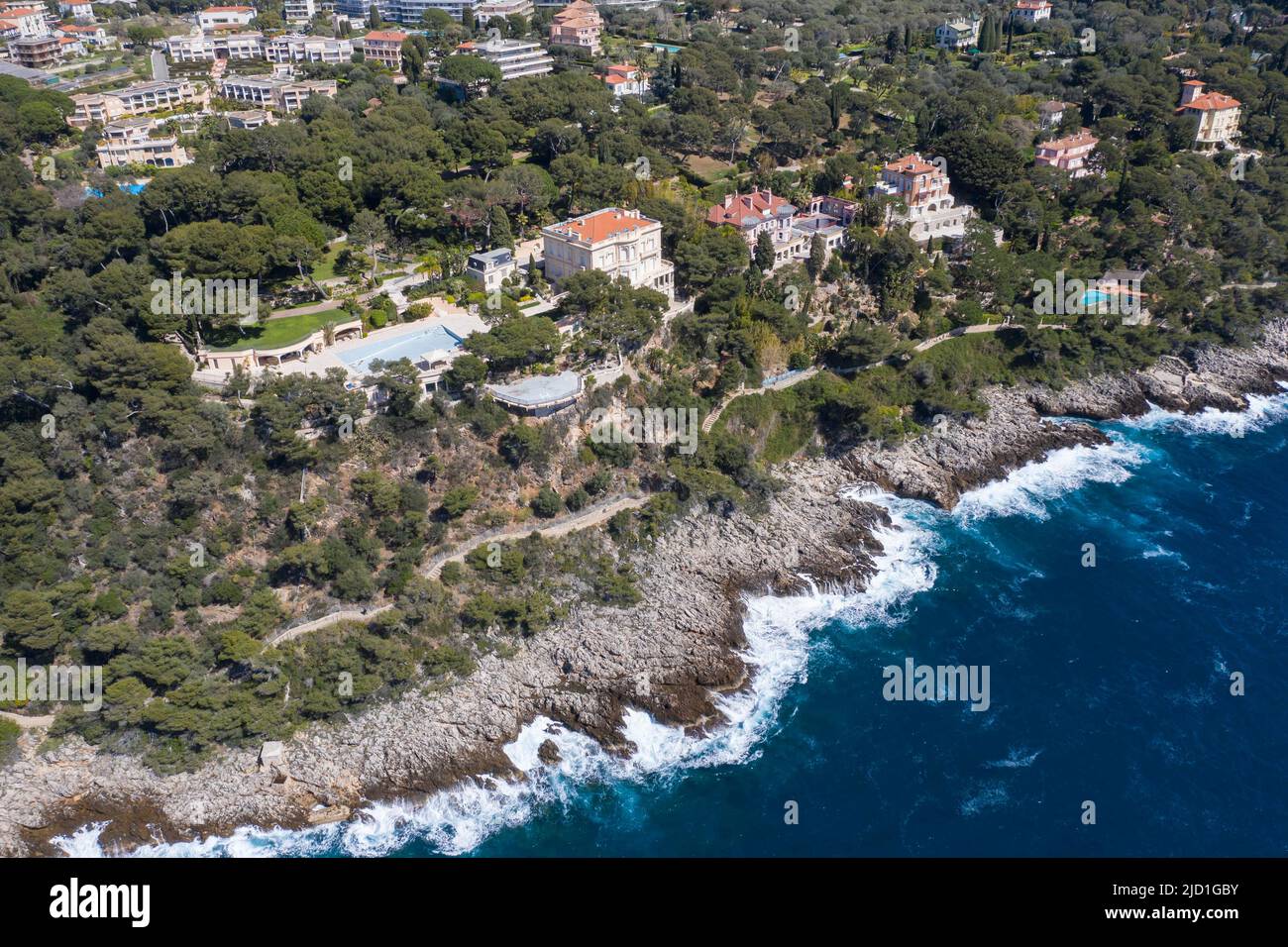 Vue aérienne du domaine Villa Del Mare au Cap Martin avec piscine et héliport, Roquebrune Cap Martin, département Alpes-Maritimes, Provence Alpes Cote Banque D'Images