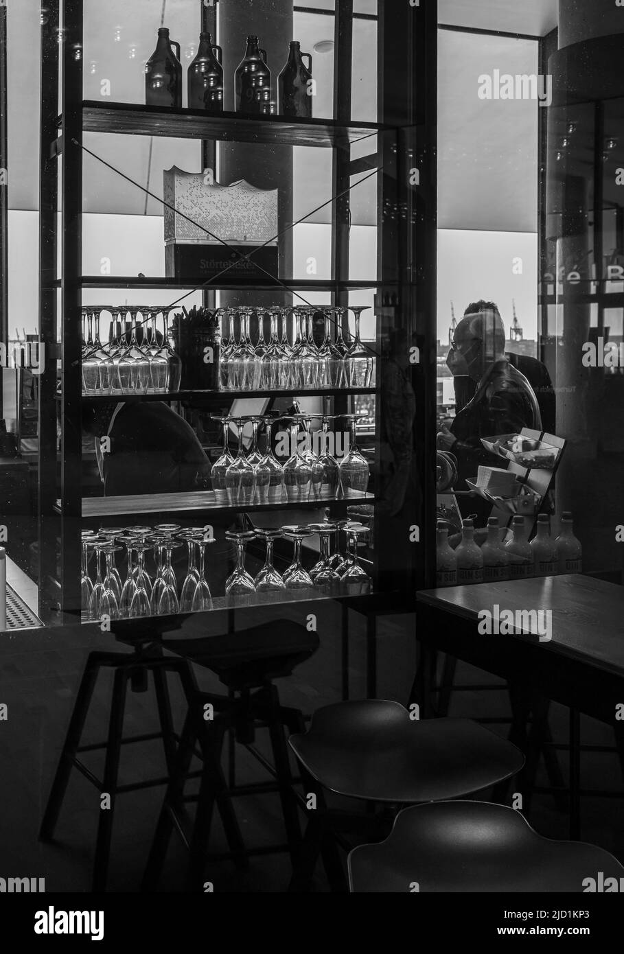Noir et blanc, décoration intérieure, café et bar, salle philharmonique d'Elbe, Hafencity, Hambourg, Allemagne Banque D'Images