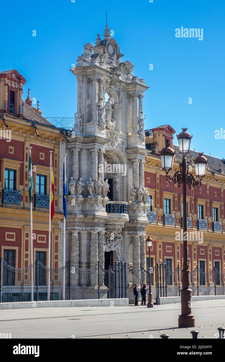Churrigueresque Espagnol Baroque entrée au Palais de San Telmo Un ancien université marins de formation maintenant le siège de la présidence de l'Aut andalouse Banque D'Images
