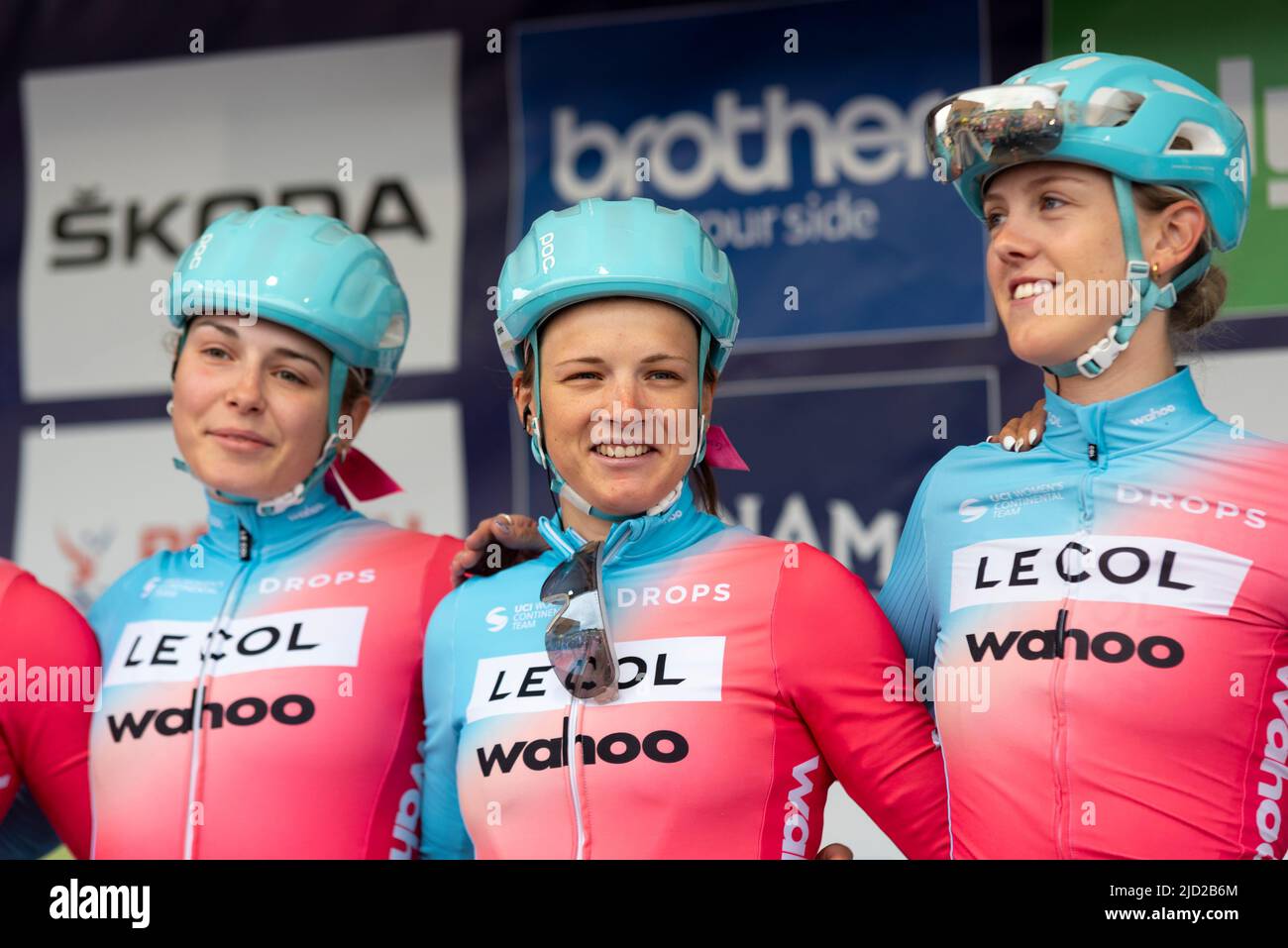 Avril Tacey, Gladys Verhulst, Elizabeth Holden, pilotes de l'équipe le Col Wahoo avant de participer à la course cycliste UCI The Women's Tour de Colchester Banque D'Images Avril Tacey, Gladys Verhulst, Elizabeth Holden, pilotes de l'équipe le Col Wahoo avant de participer à la course cycliste UCI The Women's Tour de Colchester Banque D'Images