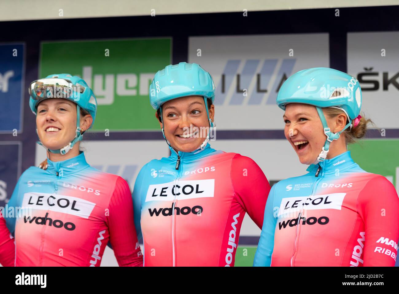 Elizabeth Holden, Jesse Vandenbulcke, Maike van der Duin, de l'équipe le Col Wahoo avant de participer à la course cycliste UCI The Women's Tour de Colchester Banque D'Images Elizabeth Holden, Jesse Vandenbulcke, Maike van der Duin, de l'équipe le Col Wahoo avant de participer à la course cycliste UCI The Women's Tour de Colchester Banque D'Images