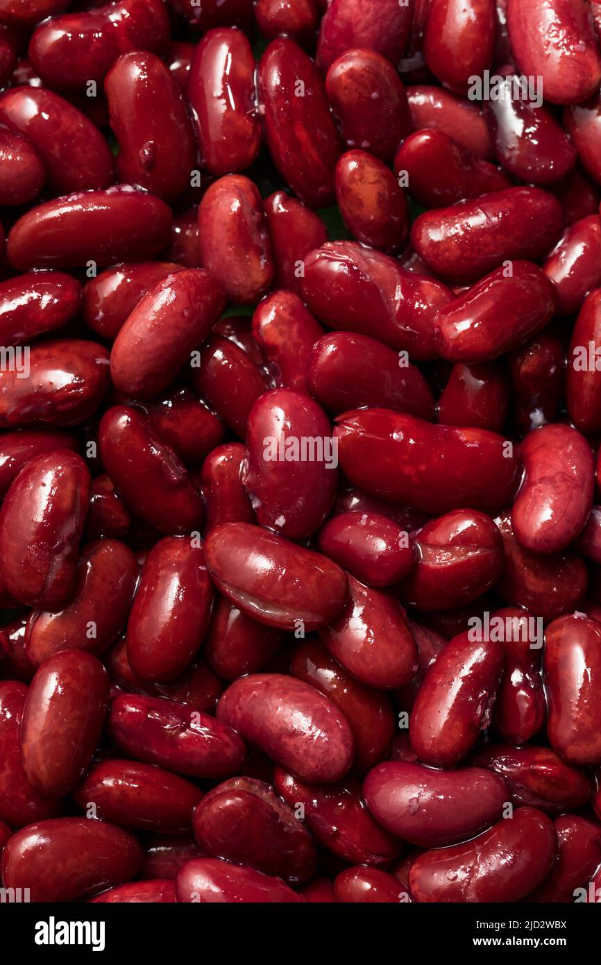 Matières organiques rouge les haricots rouges dans un bol Banque D'Images