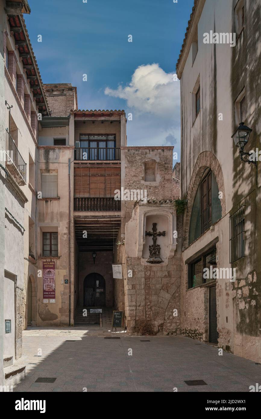 Porte d'entrée de l'exposition d'art historique de 9 siècles dans la cathédrale basilique de Santa María de Tortosa, Tarragone, Catalogne, Espagne Banque D'Images