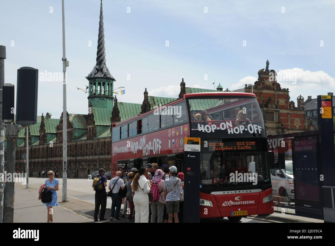 Copenhague/Danemark/17 juin 2022/excursion en bateau pour l'éjnoy voyageur dans le canal danois et visite en bus dans la capitale danoise Copenhague.Danemark. (Photo..Francis Joseph Dean/Deanimages. Banque D'Images
