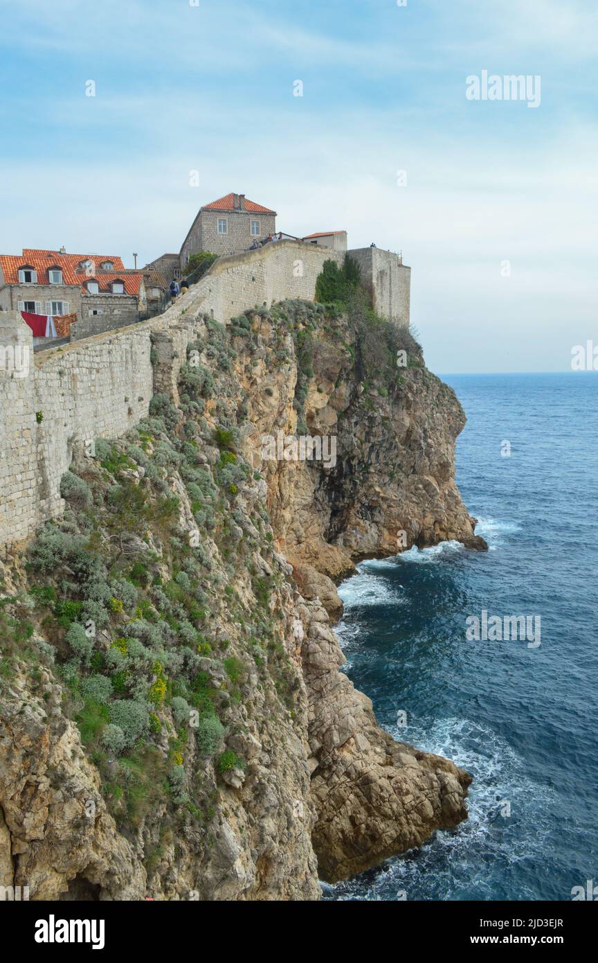 ville sur la falaise Banque D'Images