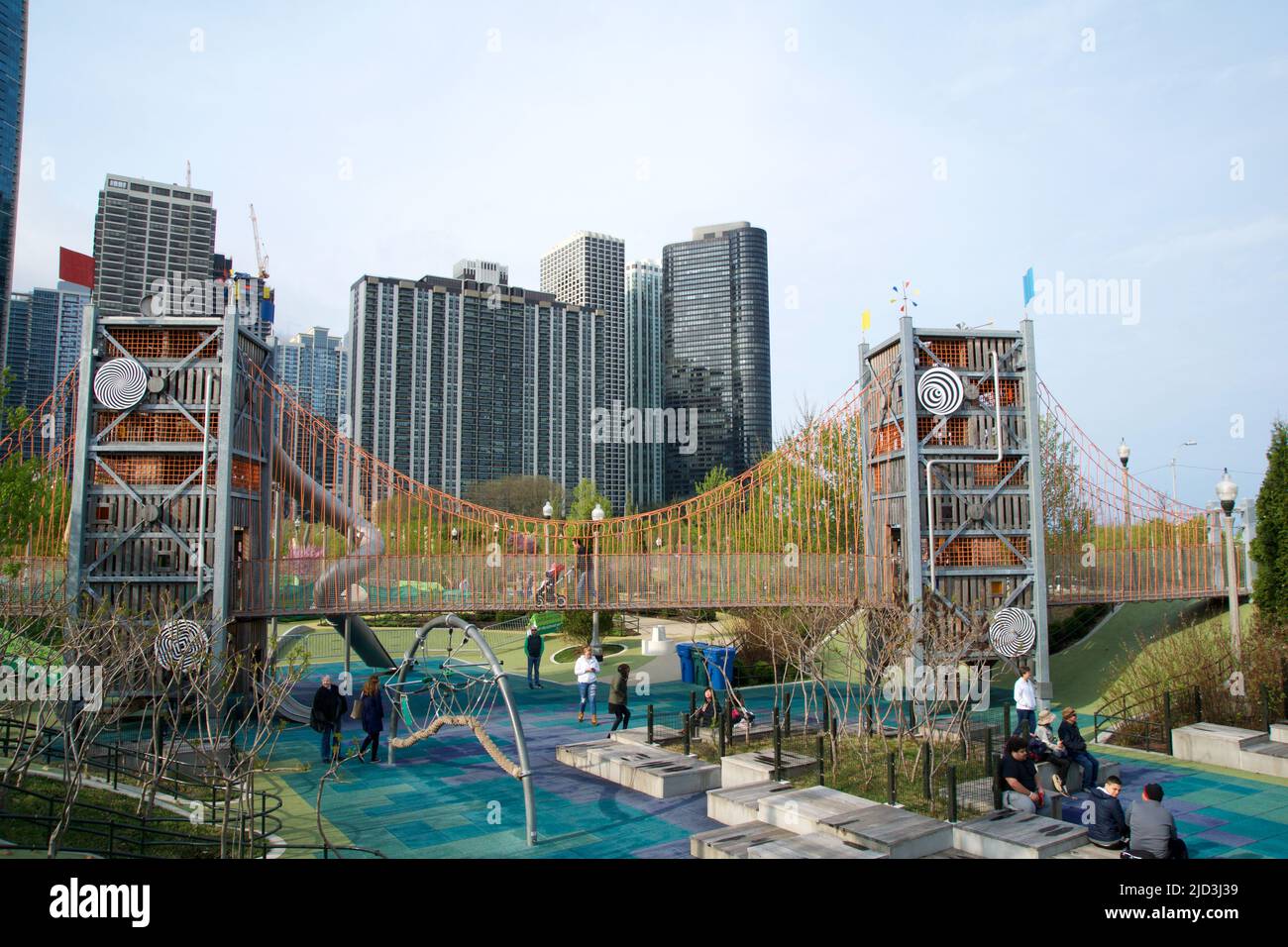 CHICAGO, ILLINOIS, ÉTATS-UNIS - 11 mai 2018 : terrain de jeu pour enfants au Maggie Daley Park, dans le centre-ville de Chicago Banque D'Images