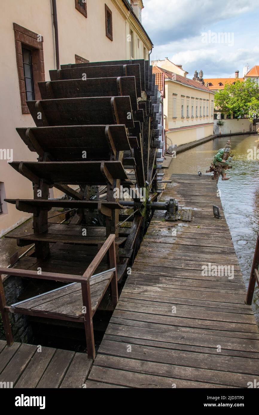 Photo d'un moulin à eau historique sur l'île de Kampa à Prague, République tchèque. Banque D'Images