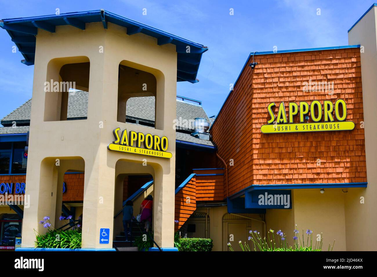 Monterey, CA/USA - juin 9,2022 : Sapporo Sushi and Steakhouse, Monterey, CA. Banque D'Images