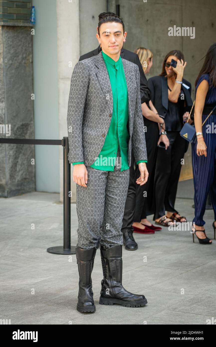 Milan, Moncalieri, Italie. 18th juin 2022. Les célébrités arrivent au salon DE mode EMPORIO ARMANI à la semaine de mode de Milan printemps 2023.photo:Michele Bravi (Credit image: © Riccardo Giordano/ZUMA Press Wire) crédit: ZUMA Press, Inc./Alay Live News Banque D'Images