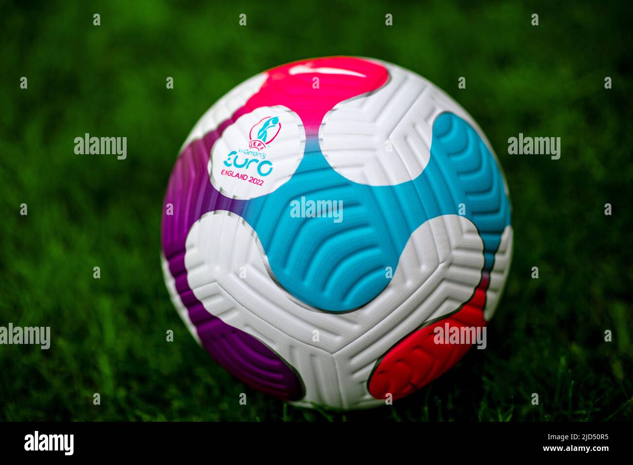 Le ballon Nike Flight Euro 2022 pour Femme Banque D'Images