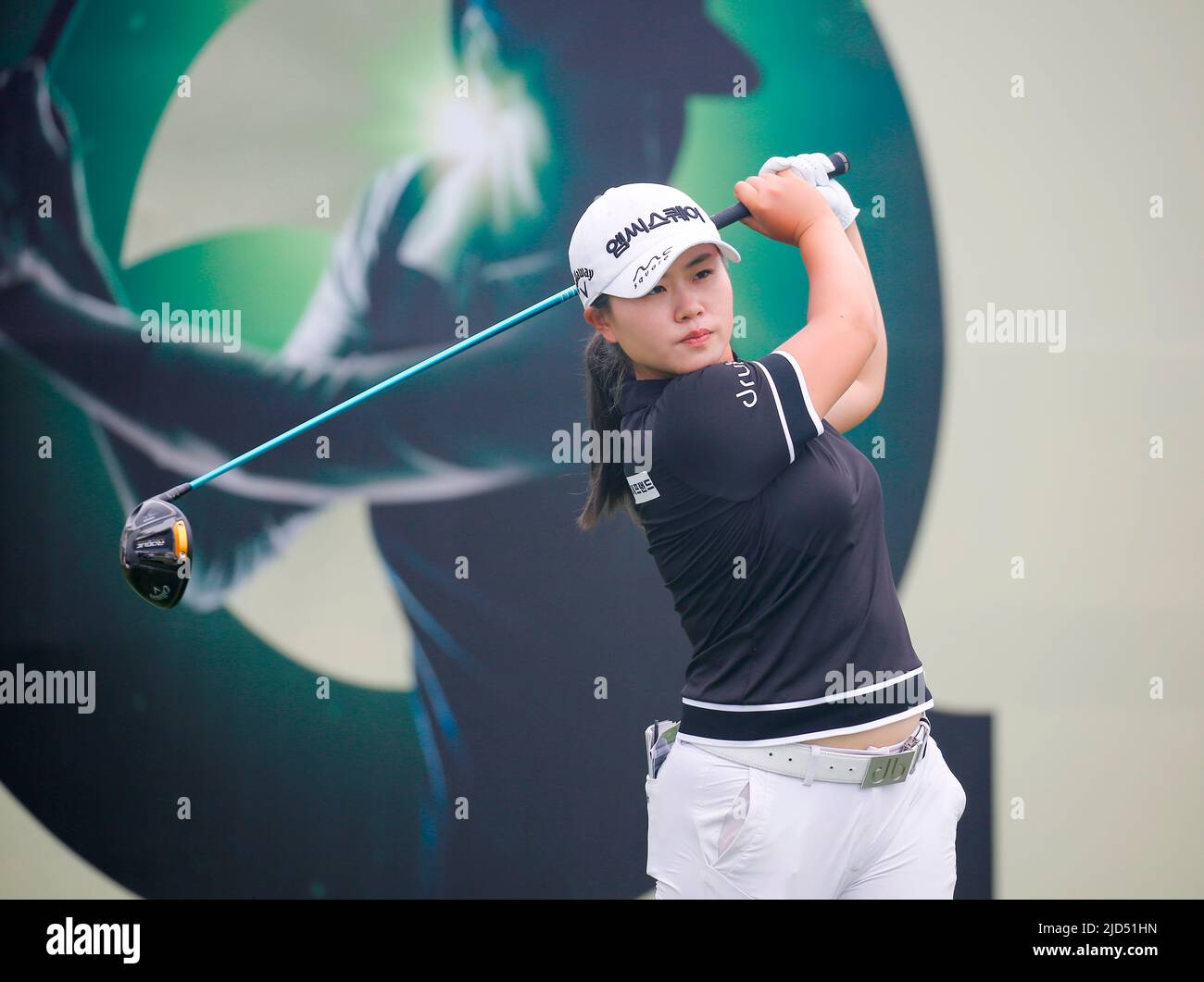 Séoul, Corée du Sud. 11th juin 2022. JO Eun-hye (KOR), 11 juin 2022 - Golf : JO Eun-hye de Corée du Sud regarde son tee tourné sur le 1st trous lors du deuxième tour du tournoi de golf de la KLPGA Celltrion Queens Masters 2022 au country club de Seolhaeone à Yangyang, à l'est de Séoul, en Corée du Sud. Credit: Lee Jae-won/AFLO/Alay Live News Banque D'Images