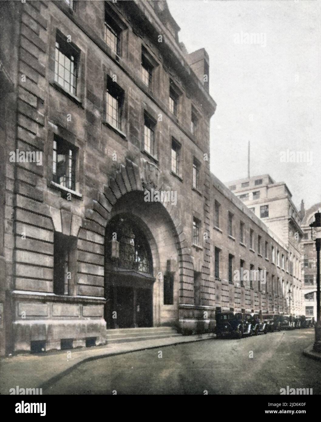 La London School of Economics (and Political Science) (la « LSE ») - façade est des principaux bâtiments. Version colorisée de : 10410101 Date: Vers 1930s Banque D'Images