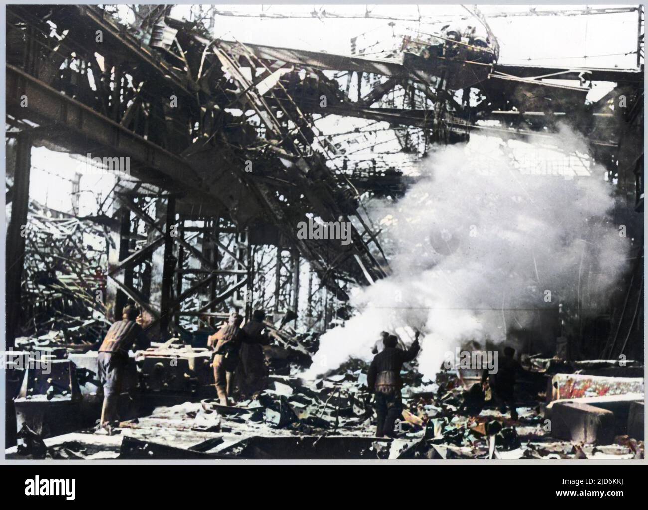 Bataille à l'usine de tracteurs, plus tard le dernier stand pour les Allemands avant la libération de Stalingrad. Version colorisée de : 10059609 Date: 1942-43 Banque D'Images