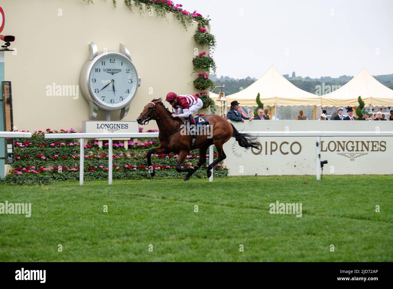 Ascot, Berkshire, Royaume-Uni. 18th juin 2022. Le cheval a manqué la coupe criblée par le jockey James McDonald a gagné la course de Golden Gates Stakes à Royal Ascot aujourd'hui. Propriétaire Ed Babington. Formateur George Boughey. Crédit : Maureen McLean/Alay Live News Banque D'Images