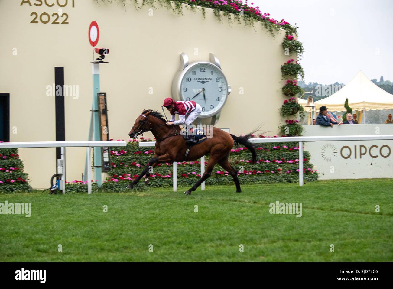 Ascot, Berkshire, Royaume-Uni. 18th juin 2022. Le cheval a manqué la coupe criblée par le jockey James McDonald a gagné la course de Golden Gates Stakes à Royal Ascot aujourd'hui. Propriétaire Ed Babington. Formateur George Boughey. Crédit : Maureen McLean/Alay Live News Banque D'Images