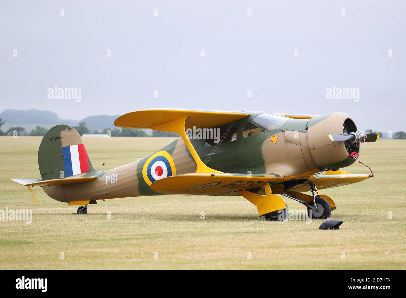 Duxford, Royaume-Uni, 18th juin 2022, Un grand nombre d'avions historiques ont créé un spectacle au salon de l'air d'été de l'IWM Duxford. Une Hêtre D17S garée à l'aérodrome. Banque D'Images