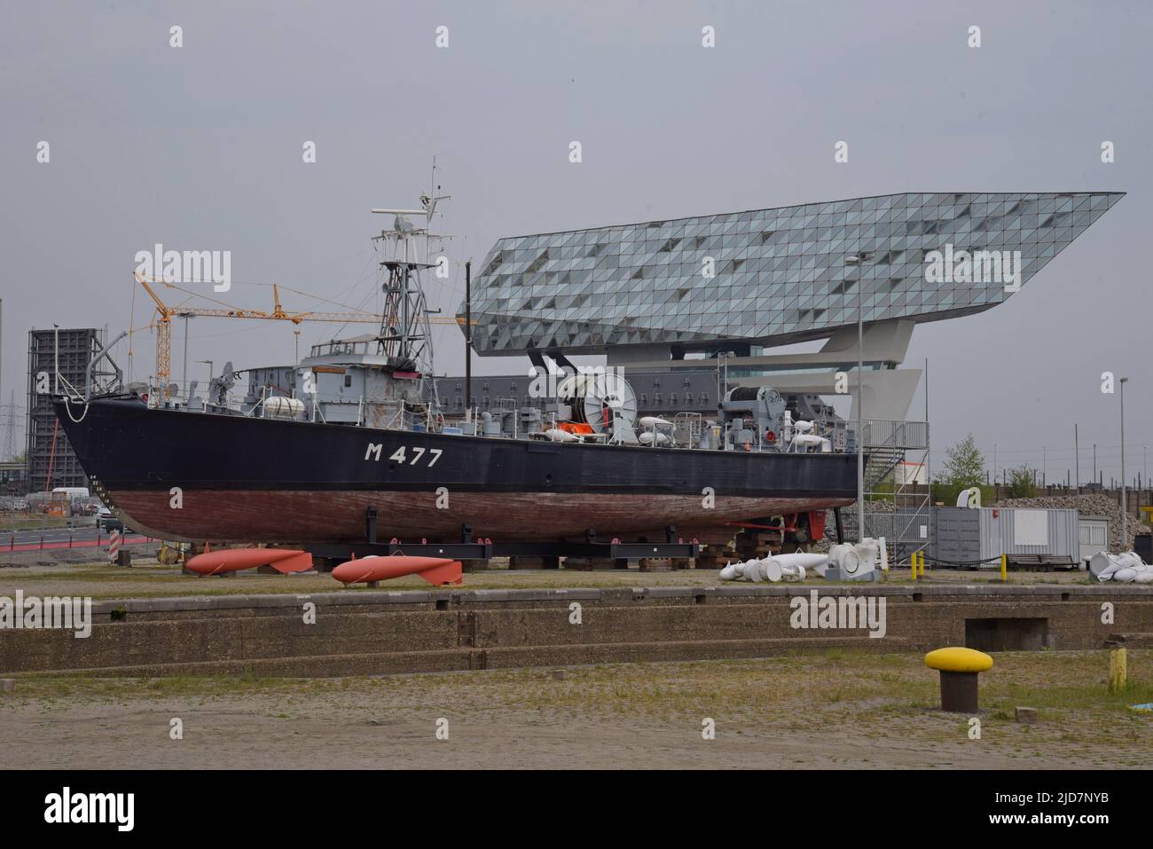 Ex Marine belge Minesweeper M477 RBNS Oudenaarde à Anvers Port, Belgique Banque D'Images