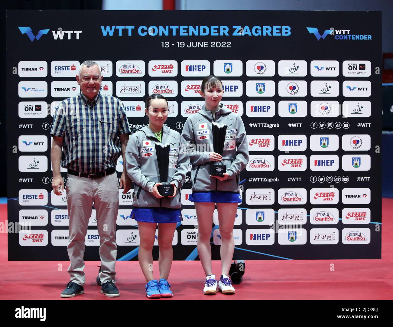 Zagreb, Croatie. 19th juin 2022. ZAGREB, CROATIE - JUIN 19 : ITO Mima et Hina Hayata, du Japon, doublent les gagnants au concours de la WTT Zagreb 2022 au Dom Sportova Hall on 19 juin 2022 à Zagreb, en Croatie. Photo: Sanjin Strukic/PIXSELL Credit: Pixsell photo & Video Agency/Alay Live News Banque D'Images