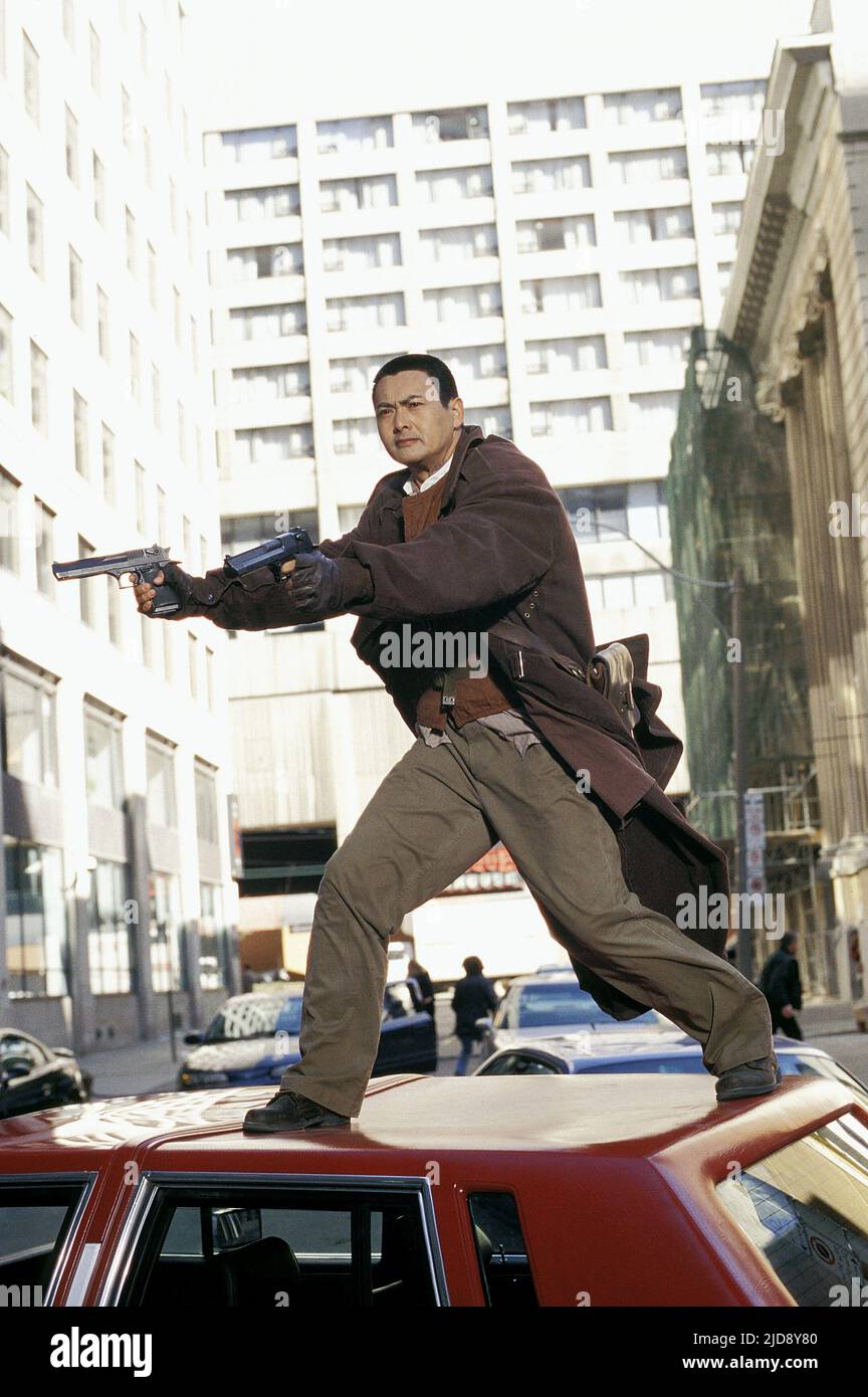 CHOW YUN-FAT, MONK À L'ÉPREUVE DES BALLES, 2003, Banque D'Images